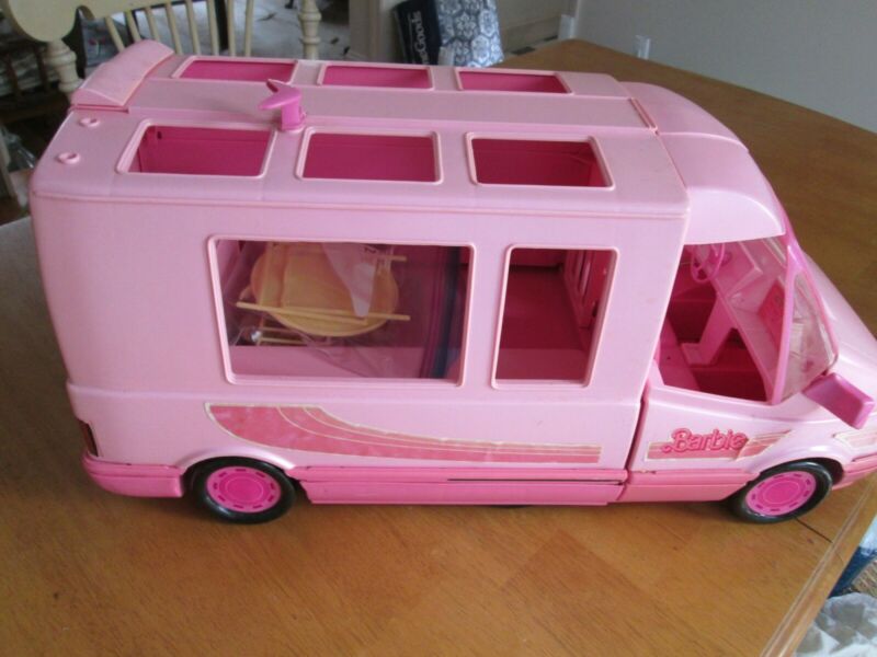 VINTAGE BARBIE 1993 RV/MOTORHOME/CAMPER W/FURNITURE MATTEL Antique Price Guide Details Page