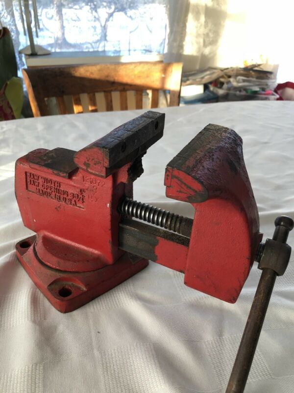 Vintage Wilton 4" Jaws Bench Vise Swivel Base Pipe Jaws Anvil Mechanics