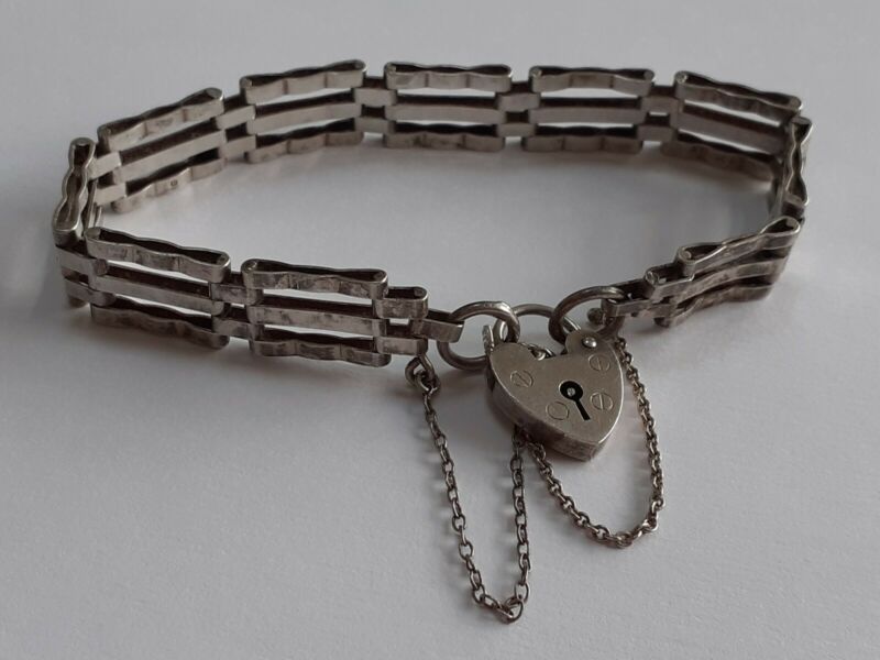 LOVELY VINTAGE STERLING SILVER GATE BRACELET WITH PADLOCK 13.9g