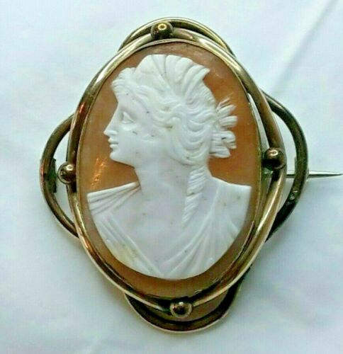 left facing cameo brooch