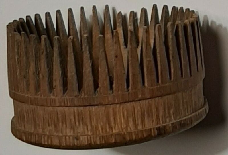 Antique Late 1800''s Round Wooden Shaker Comb!!! Antique Price Guide