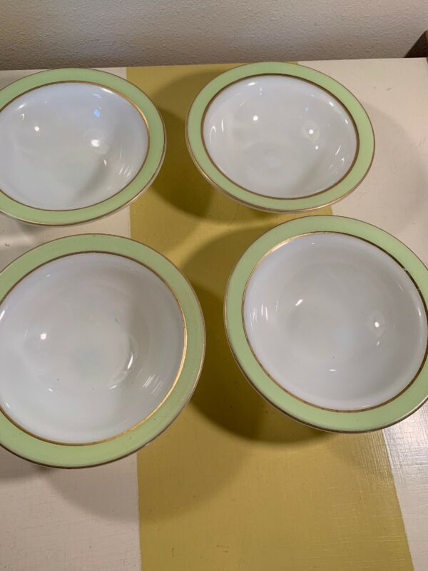 4 Vintage Pyrex Lime Green & Milk Glass White 6 1/4" Cereal Bowls Gold