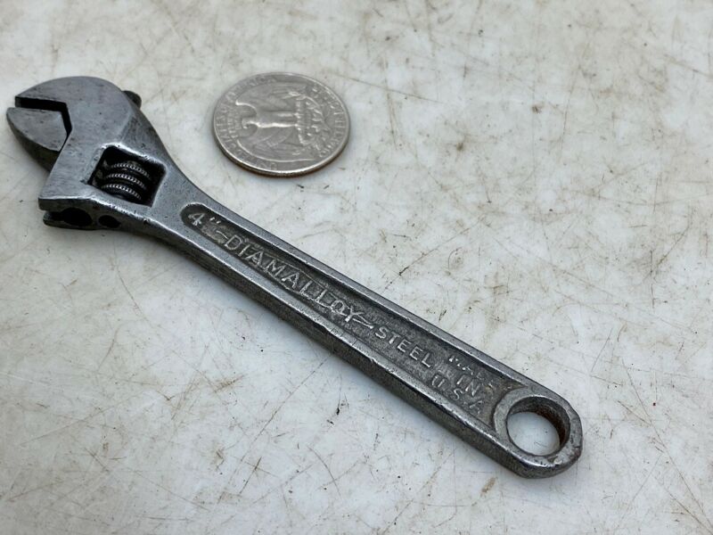 VINTAGE 4" ADJUSTABLE WRENCH DIAMALLOY DIAMOND CAULK HORSESHOE, Free