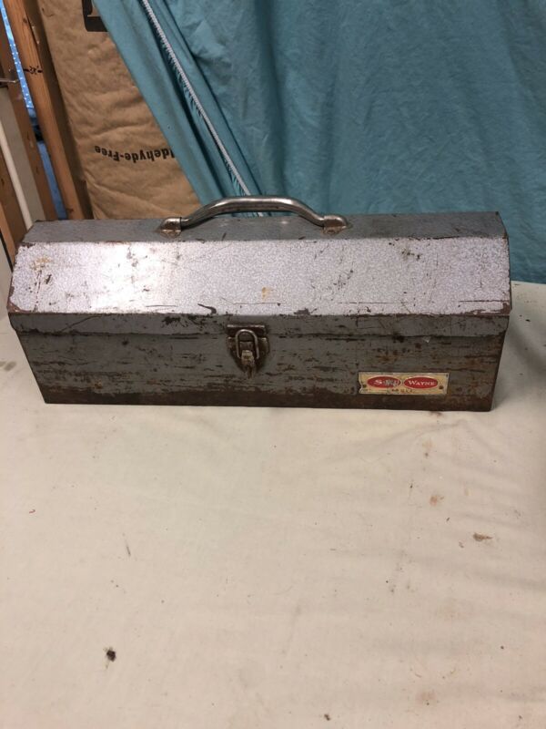 Vintage SK Wayne Metal HIP ROOF Style Tool Box 17.5" long Antique