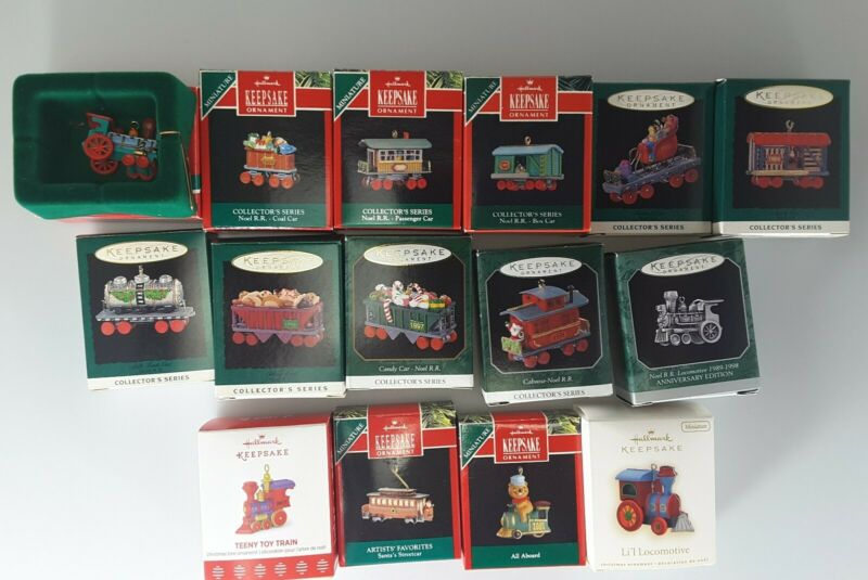 HALLMARK MINIATURE COLLECTOR''S SERIES COMPLETE SET OF LIONEL TRAIN