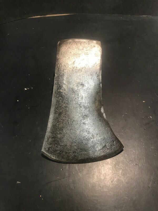 VINTAGE WALTERS 2 1/2 Lb SINGLE BIT AXE HEAD Great Project Axe