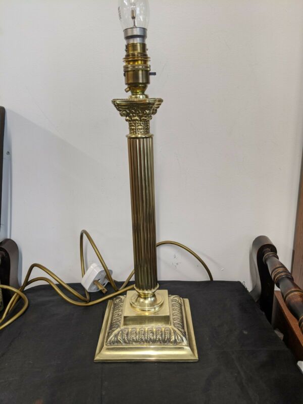 LARGE VINTAGE BRASS CORINTHIAN COLUMN LAMP ORNATE BASE WORKING GREEN