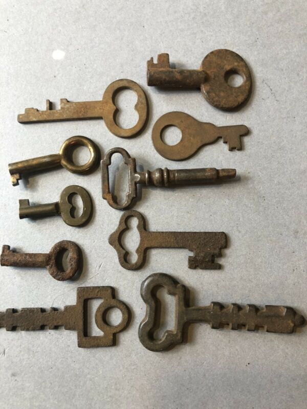 LOT OF 10 ANTIQUE SKELETON, FURNITURE, BARREL, AND OLD LOCK