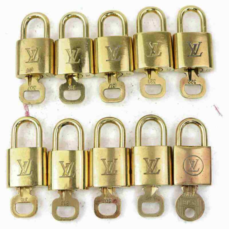 LOUIS VUITTON Authentic Brass Padlock with Matching Key (LV Lock Number 322)