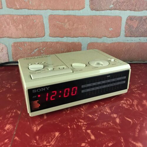 Clock Radio Sony Dream Machine ICFC2W Vintage 1980s FM/AM Radio Alarm
