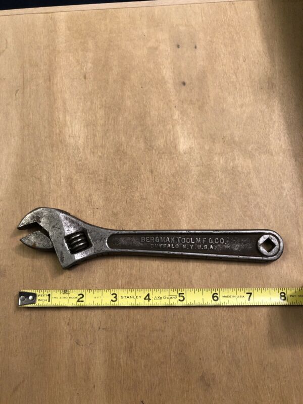 VINTAGE BERGMAN TOOL MFG. CO . QUEEN CITY ADJUSTABLE CRESCENT WRENCH