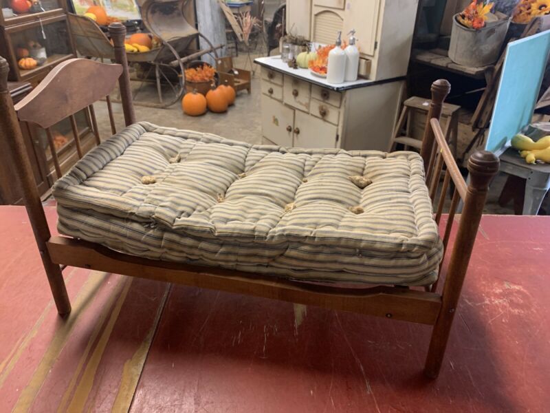 ANTIQUE LARGE PRIMITIVE ANTIQUE FOLDING DOLL BED WITH MATTRESS