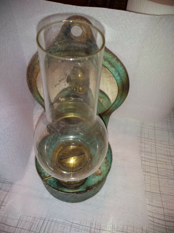 Wall mounted oil lamp Antique Price Guide Details Page