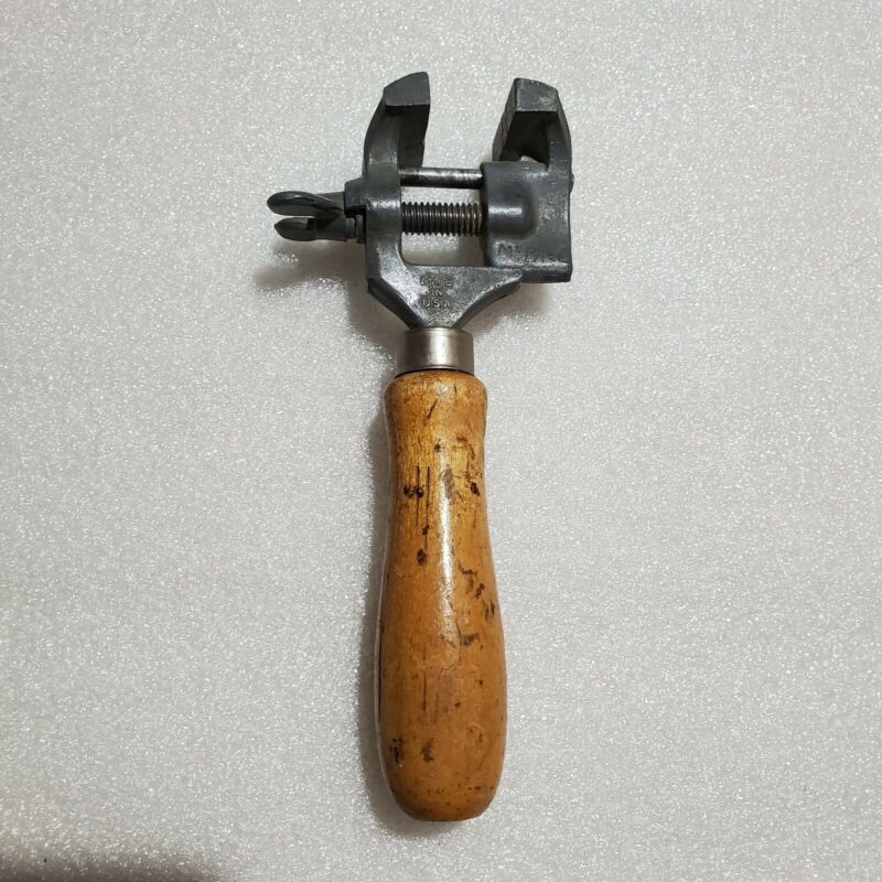 Vintage Jewelers Machinists Hand Held Vise wooden handle Made in USA 1