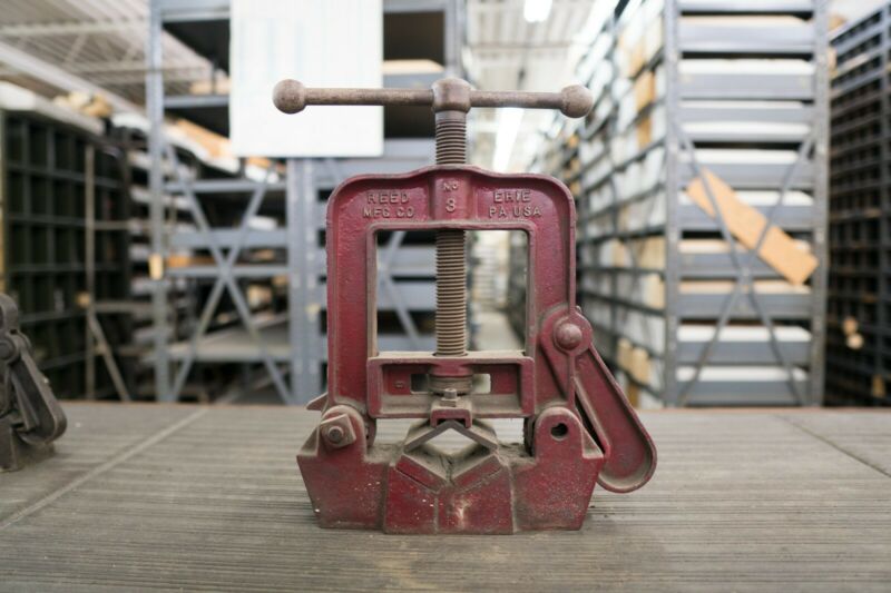 Vintage Reed Manufacturing Pipe Vise Clamp (Red) Antique Price Guide