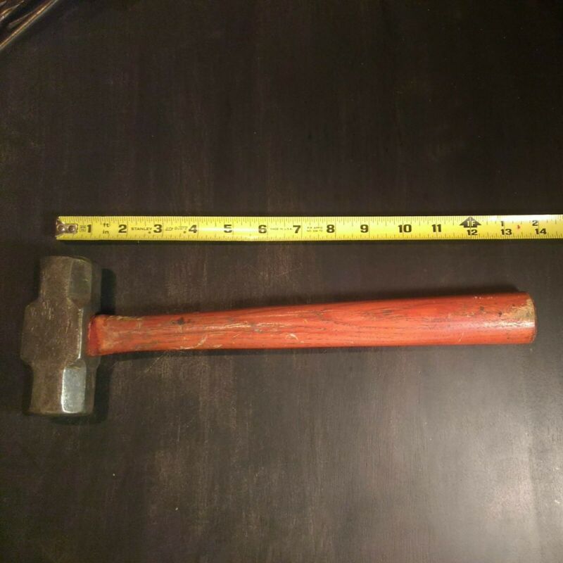 ATHA Horseshoe Logo 2 1/2 LB. SLEDGE HAMMER 4 1/4" Wide 1 1/2" Octagon