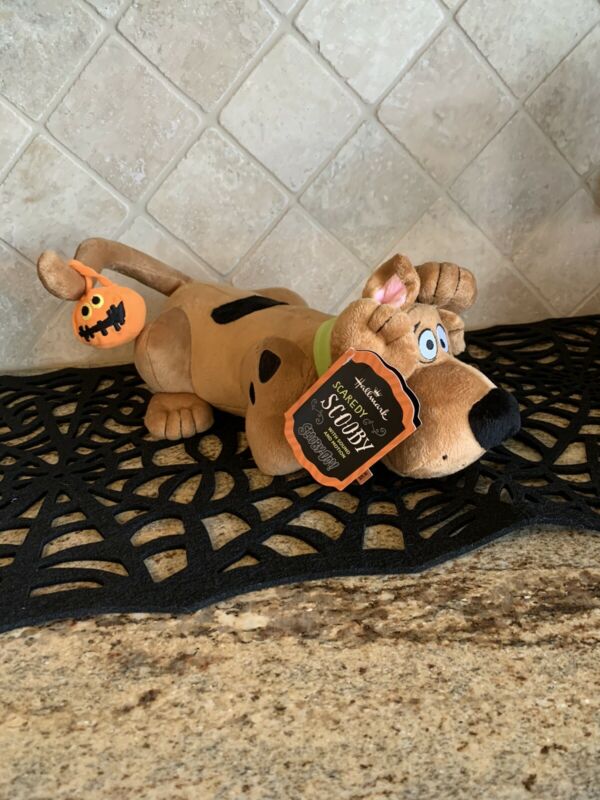 Hallmark Halloween Plush Scaredy Scooby with Sound & Motion New with