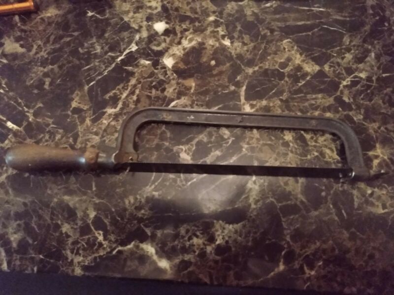 Vintage 3 star 9in Hacksaw cast iron with original wing nut and Wood