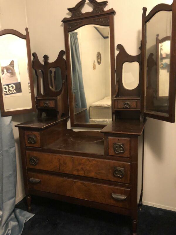 Antique Chester Drawer With Mirrors Antique Price Guide Details Page