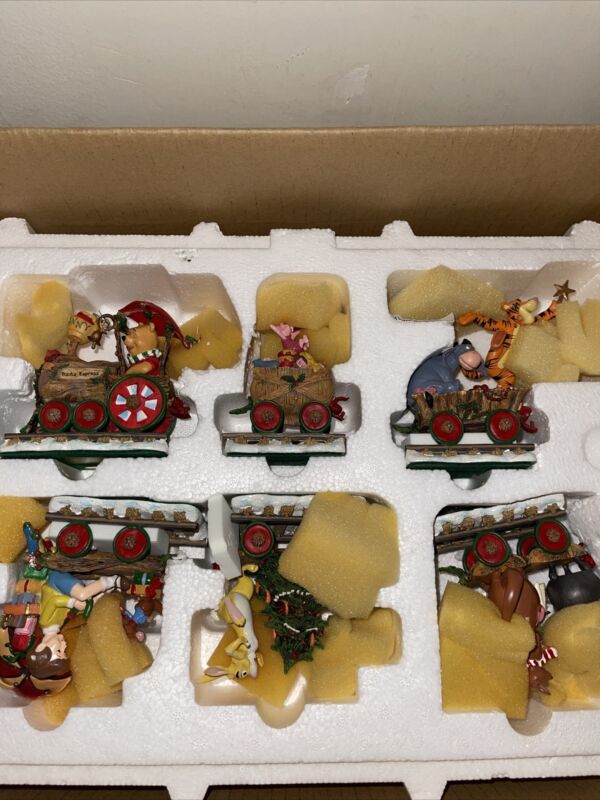 Disney Winnie The Pooh Christmas Train-Winnie the Pooh Conductor ...