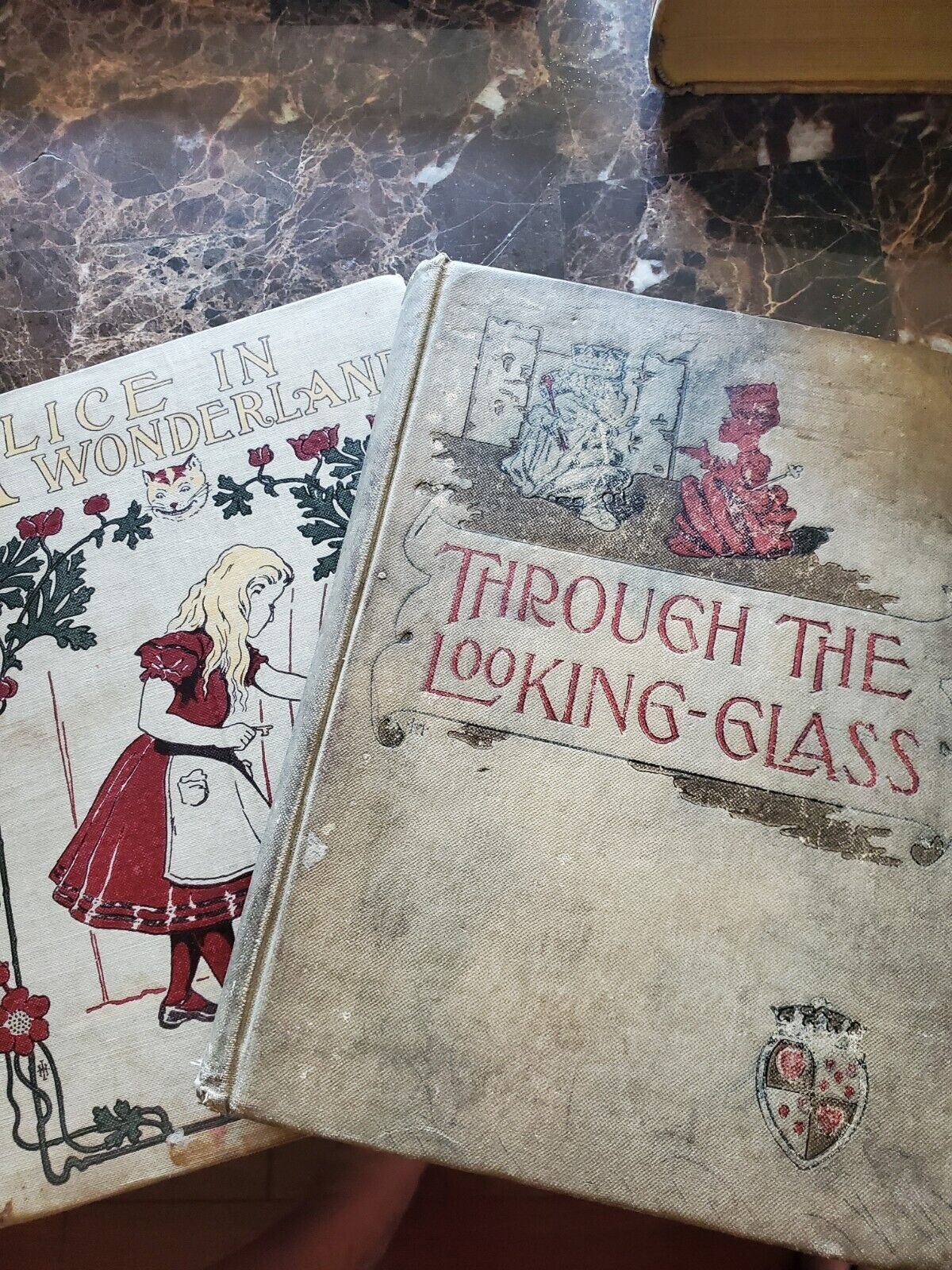 Alice In Wonderland And Through The Looking Glass Decortive old/antique