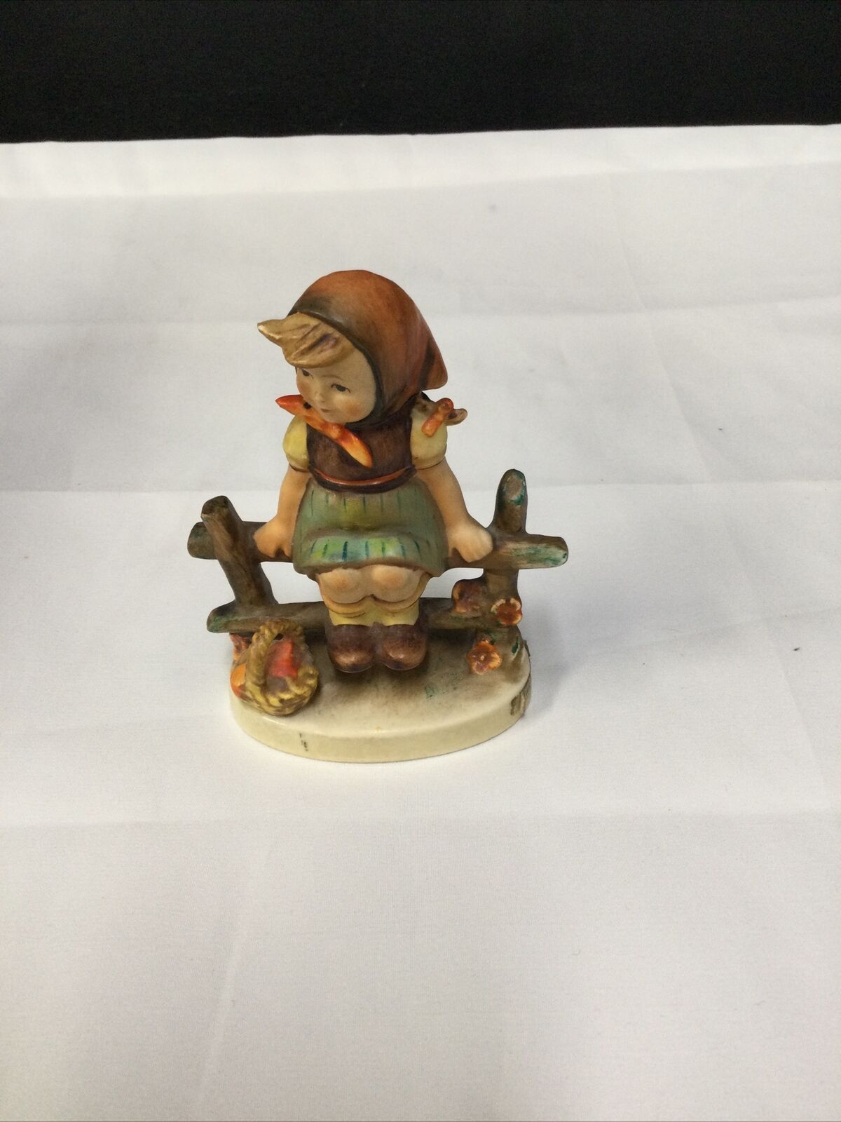 VINTAGE GOEBEL WEST GERMANY JUST RESTING MJ HUMMEL FIGURINE 1938 112 3/