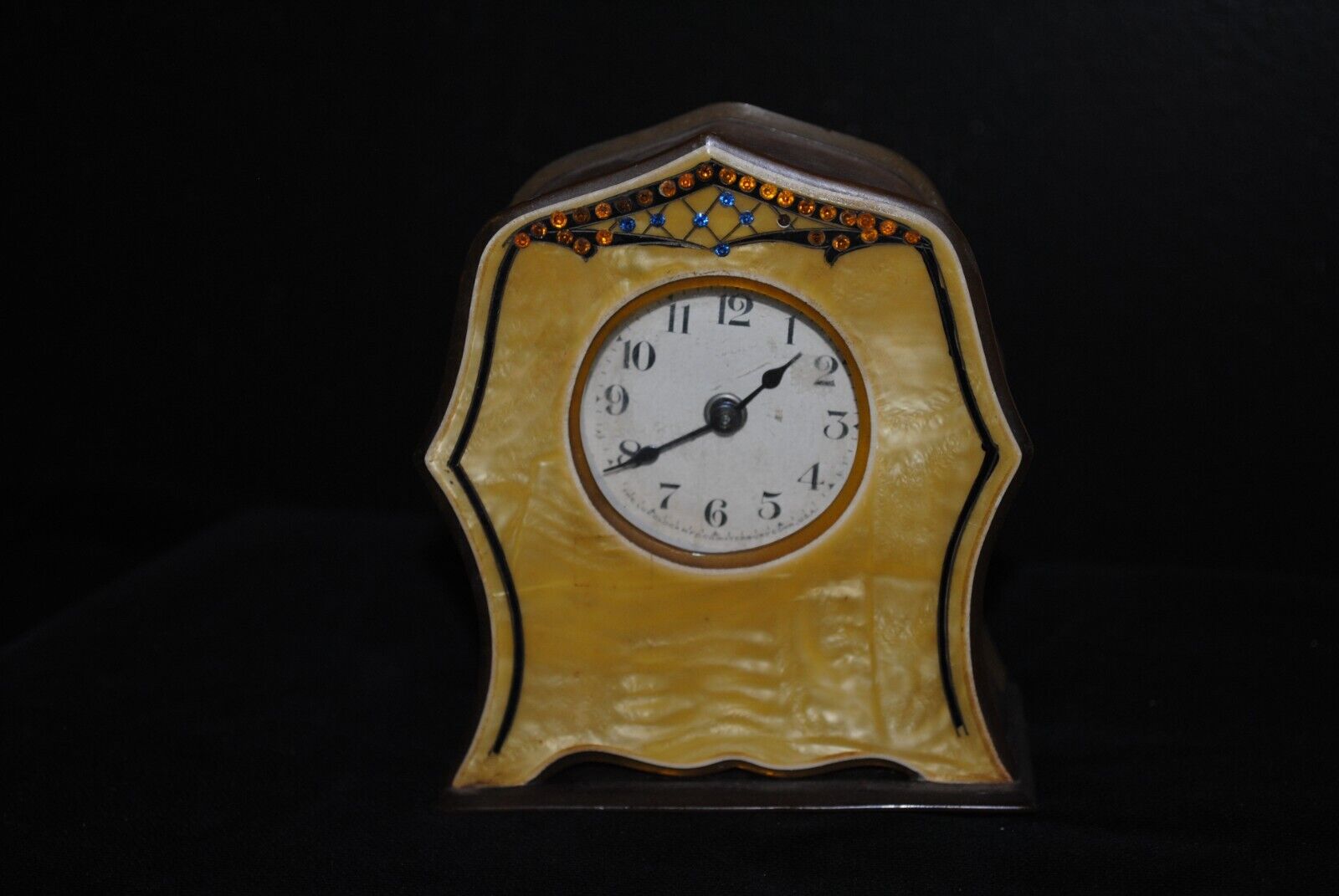 Antique Bakelite Desk Clock New Haven Clock Co. Cherrywood