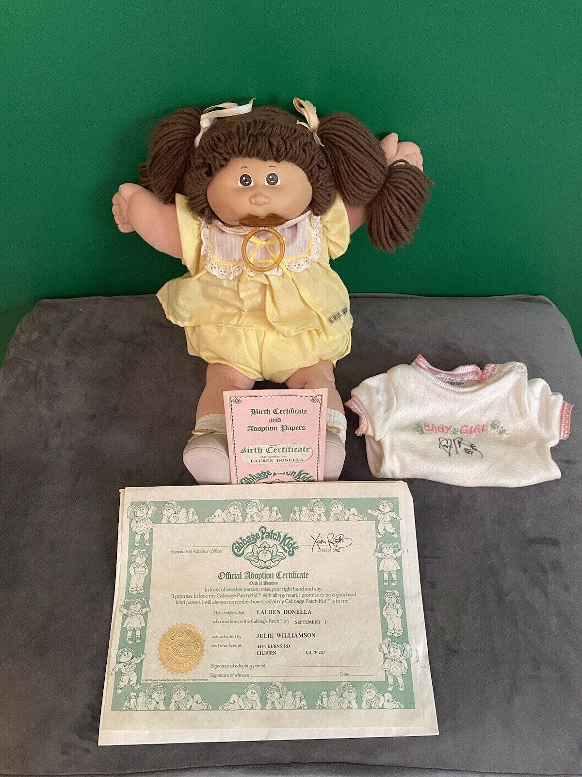 1983 HAND SIGNED CABBAGE PATCH DOLL WITH BIRTH CERTIFICATE ADOPTION
