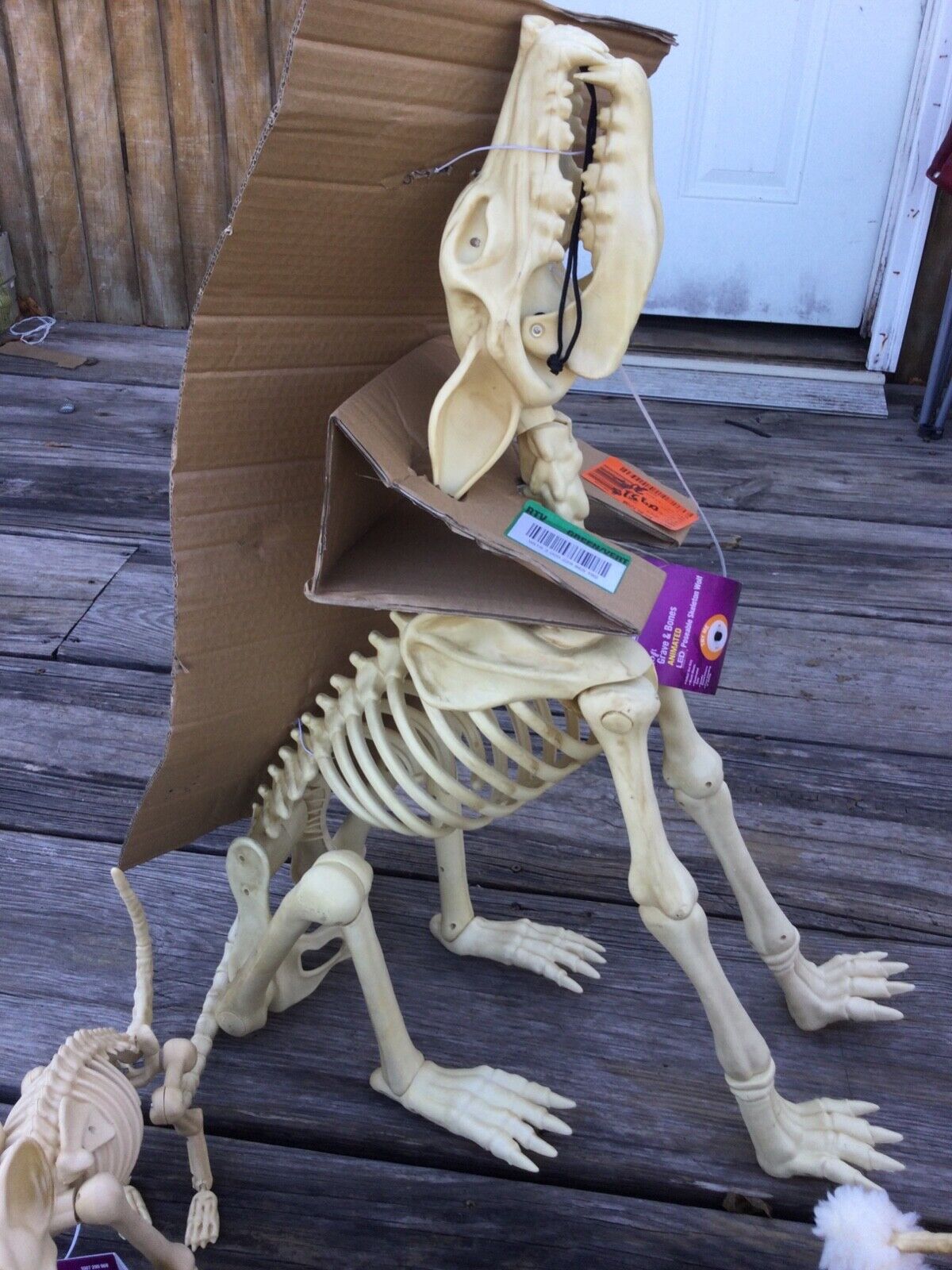 Home Accents Holiday 2.5ft Animated Halloween Skeleton Wolf Antique