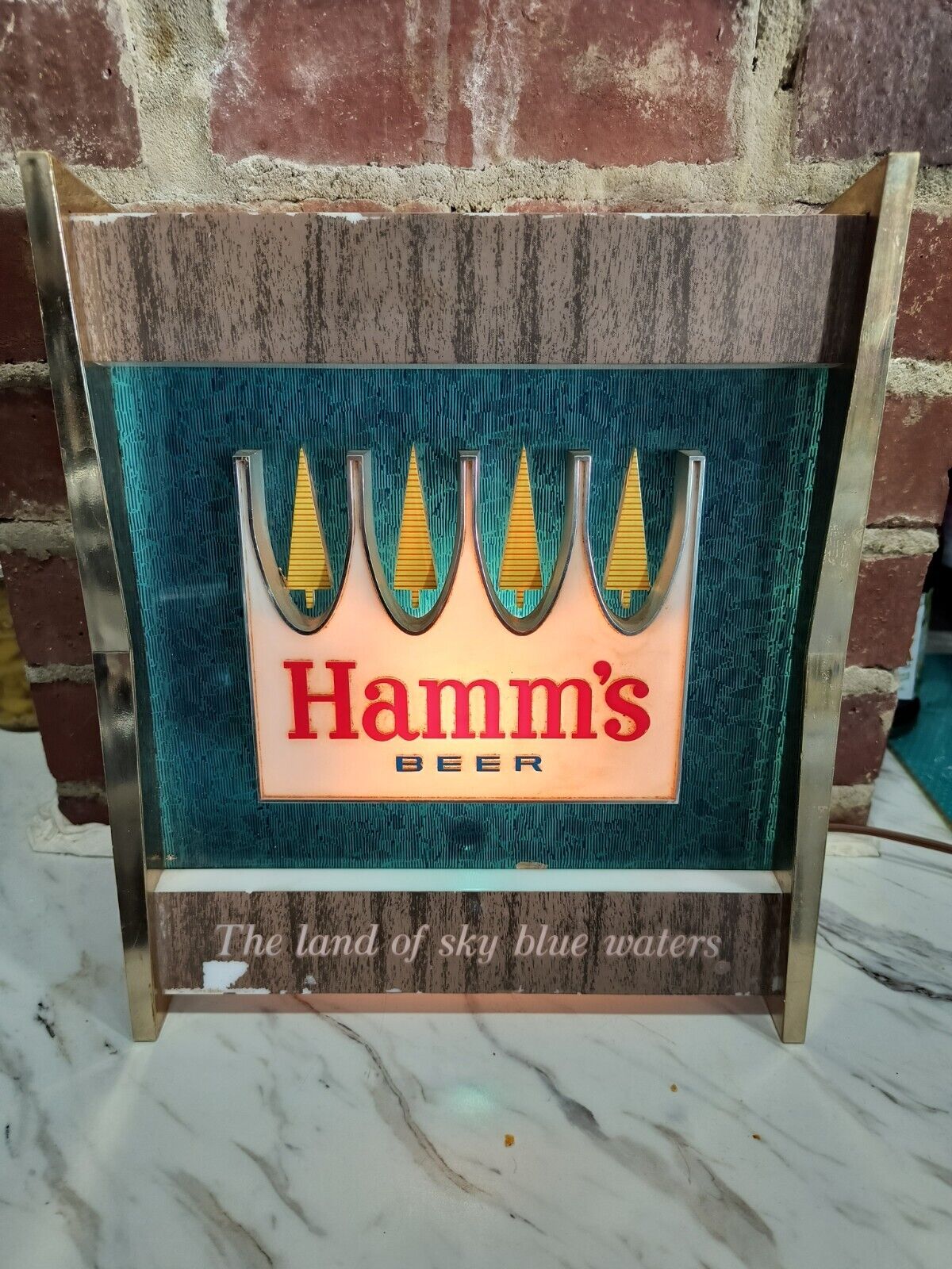 Vintage Lighted Hamm’s Beer Sign Lighted Wall Advertising Gold Trees
