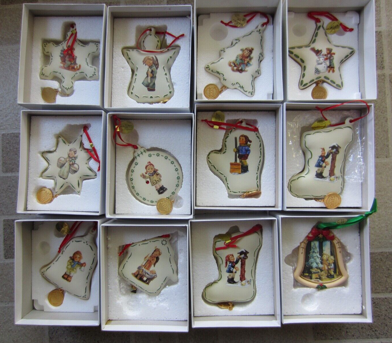 Lot of 12 Hummel Christmas ornaments with boxes Antique Price Guide