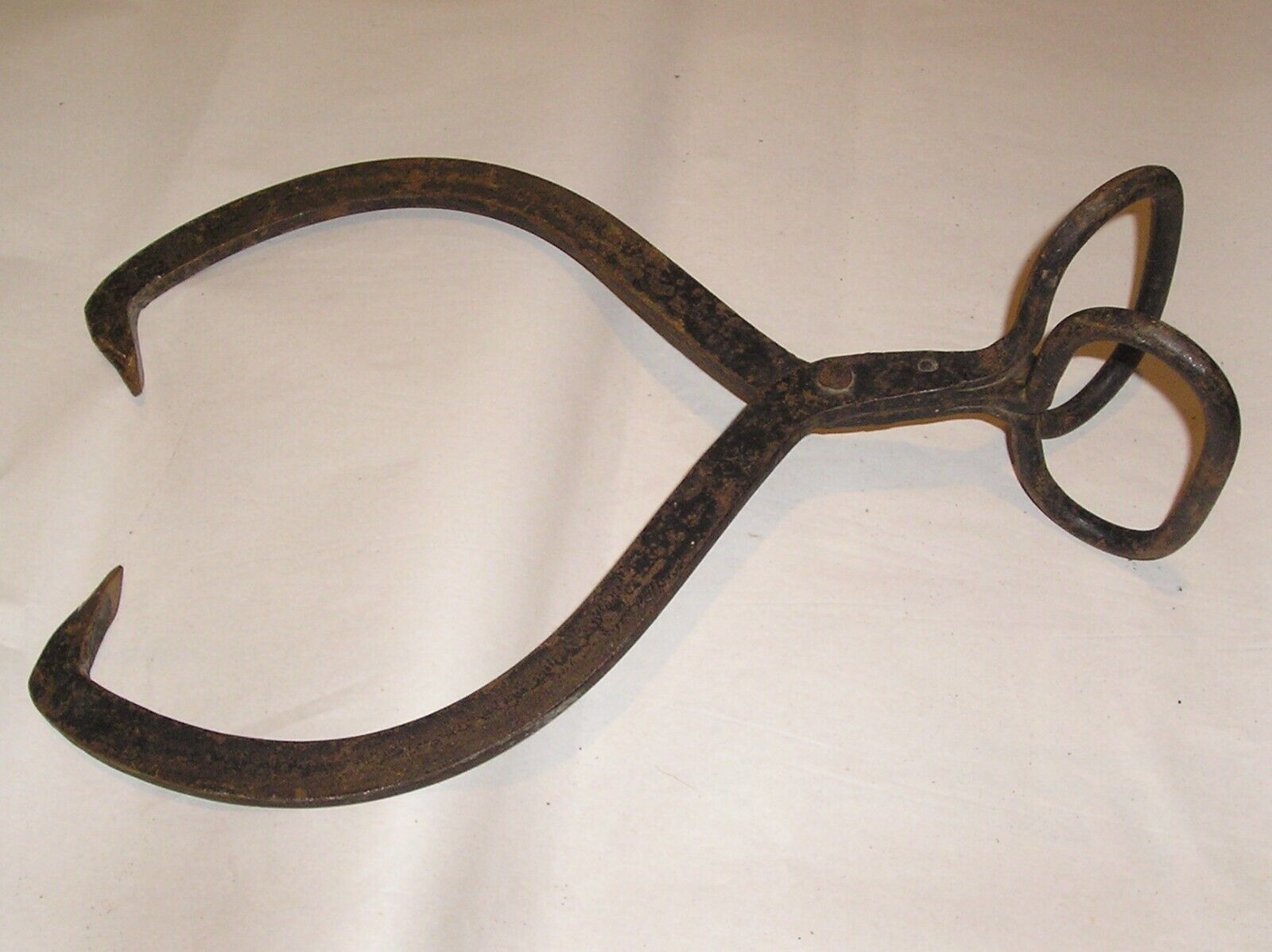 Vintage Large Ice Block Tongs 14 1/234 Long Open to 15 1/234 Primitive