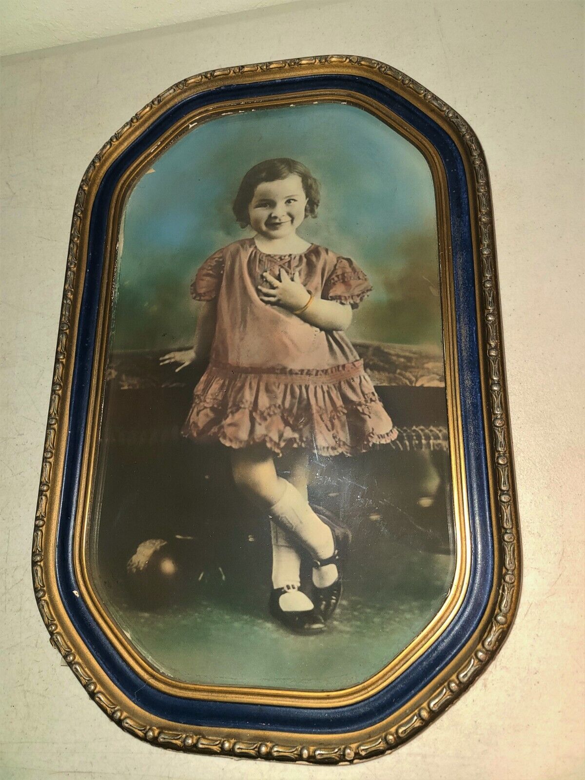 ANTIQUE GESSO FRAME VINTAGE ART DECO CHARMING GIRL PRINT CONCAVE CURVE