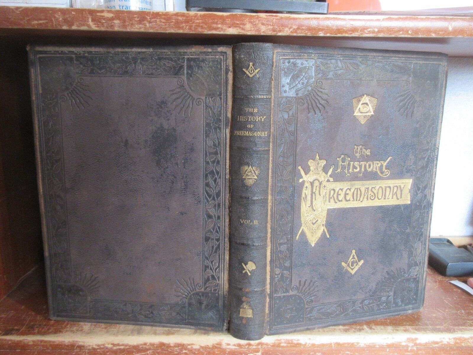 thumbnail image 2 of Masonic Leather Bookmark - Pastmaster Design Handcrafted In The UK Premium Quality 2 of 9