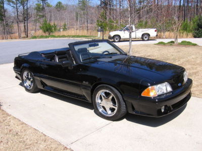 Ford mustang triple black #9
