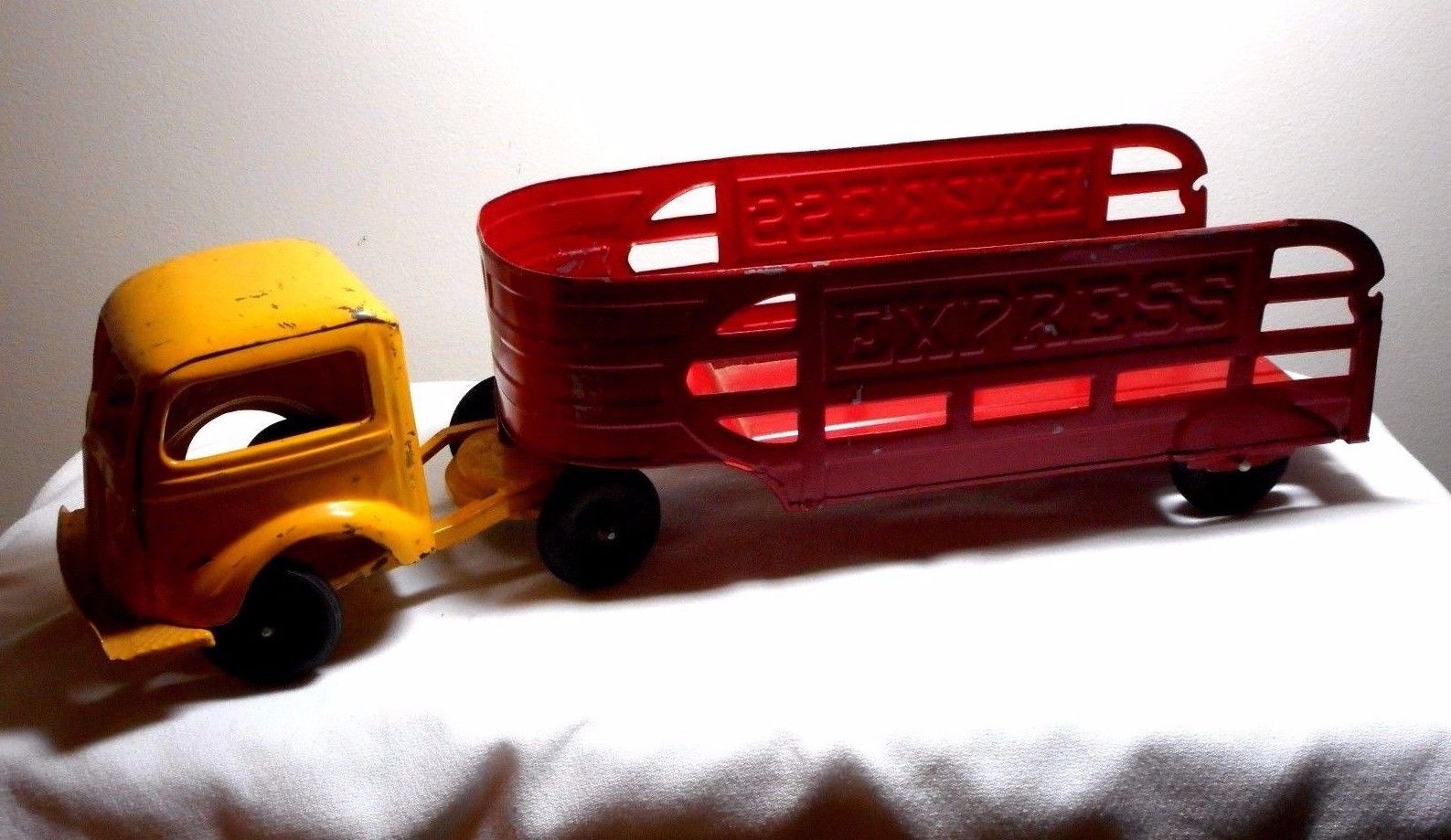 xylo toy car