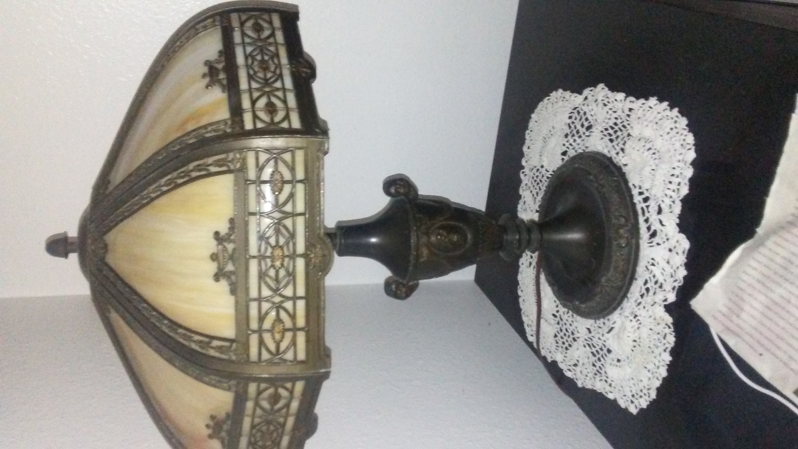 Antique Slag Glass table lamp AntiquesNavigator — Online Antique Stores