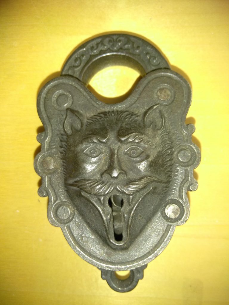 American Story Locks — Victorian era padlocks AntiquesNavigator