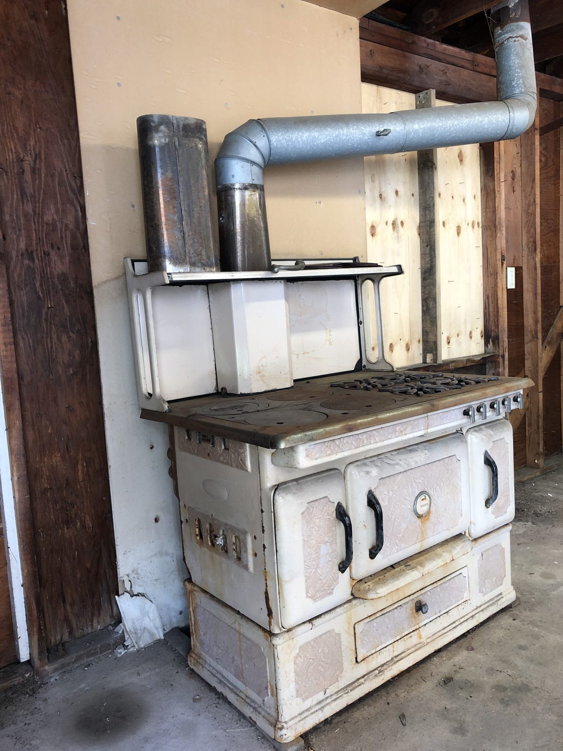 Prizer antique wood burning stove AntiquesNavigator — Online Antique